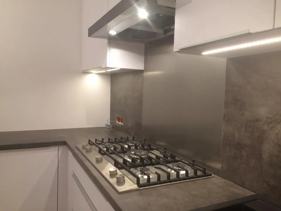 Przykład kitchens z rest - Zdjęcie 75